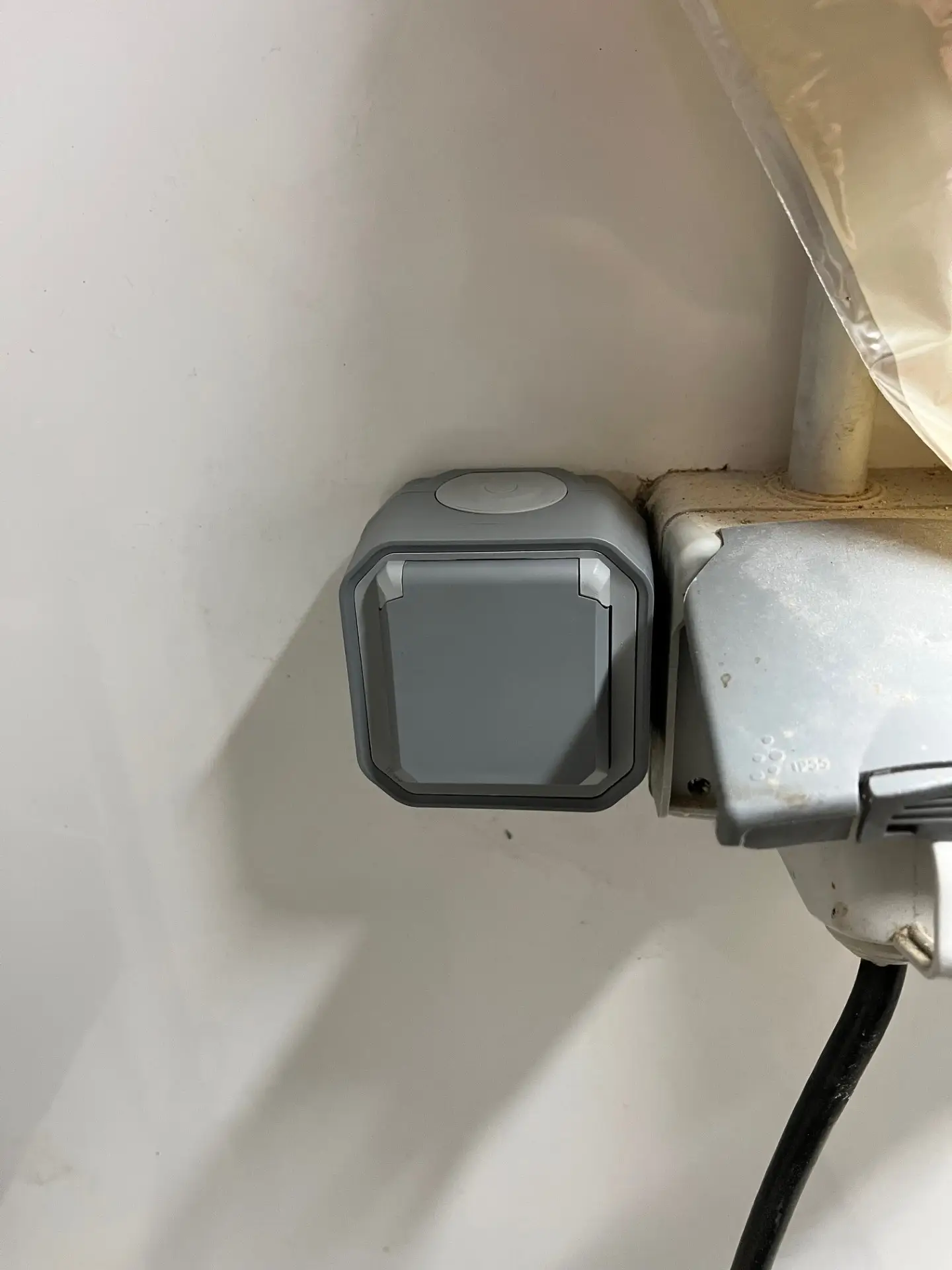 b961f794-accc-4eff-9303-3edcf9cc33d0